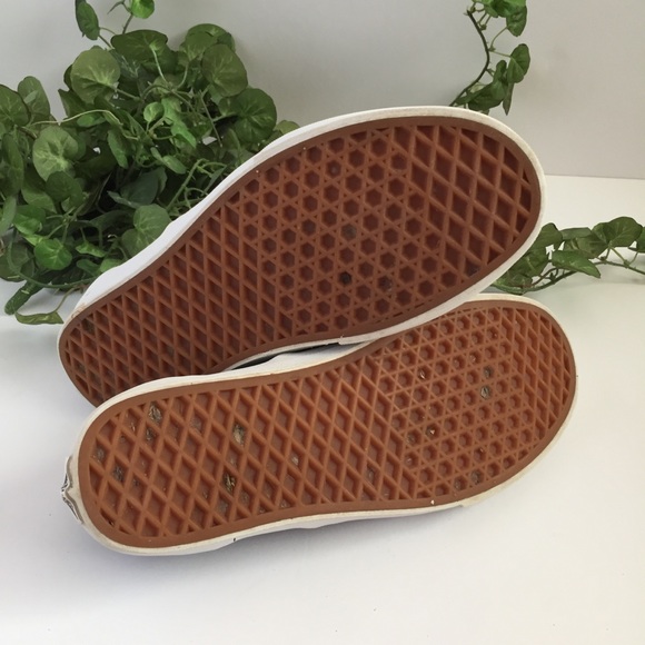 Vans size 9.5 women’s black and white flats - Picture 7 of 10
